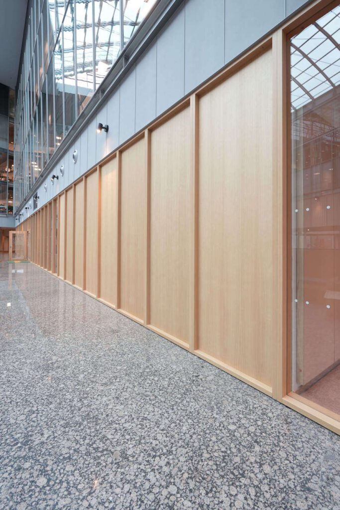 Puulasiseinat umpielementit Valla atrium